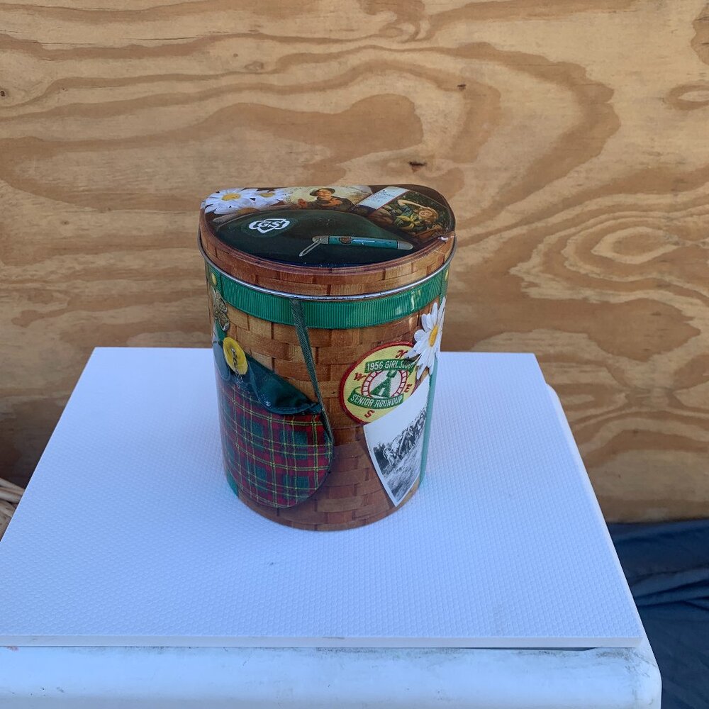 GIRL SCOUTS - 1990s "SENIOR ROUNDUP " Back Pack Tin Keepsake Box / Container